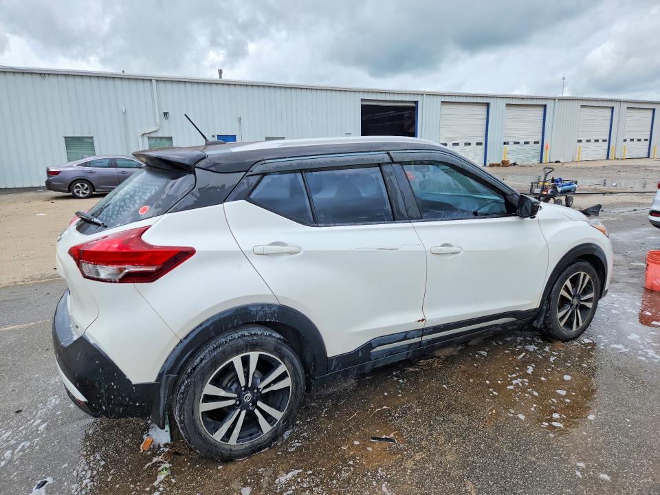 Продажа на аукционе авто 2019 Nissan Kicks, vin: 3N1CP5CU5KL483949, номер лота: 54639526