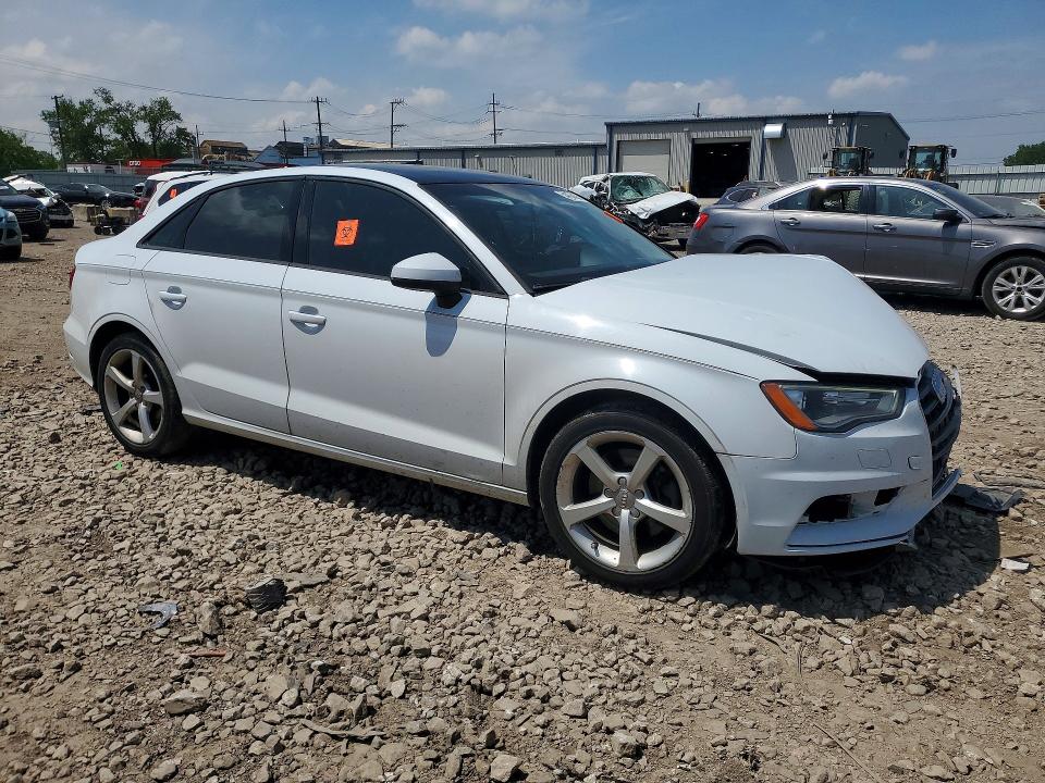 2015 Audi A3 მანქანა იყიდება აუქციონზე, vin: WAUACGFF8F1010632, აუქციონის ნომერი: 54454636
