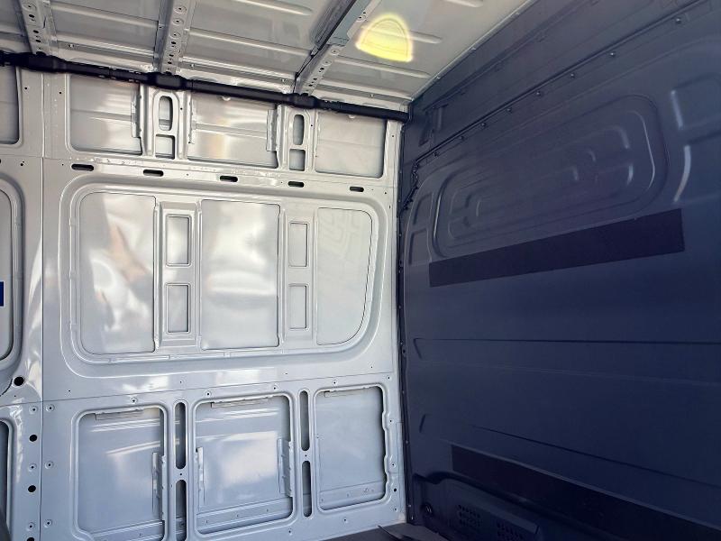 52942036 :رقم المزاد ، W1Y4KBHYXRP647703 vin ، 2024 Mercedes-benz Sprinter مزاد بيع