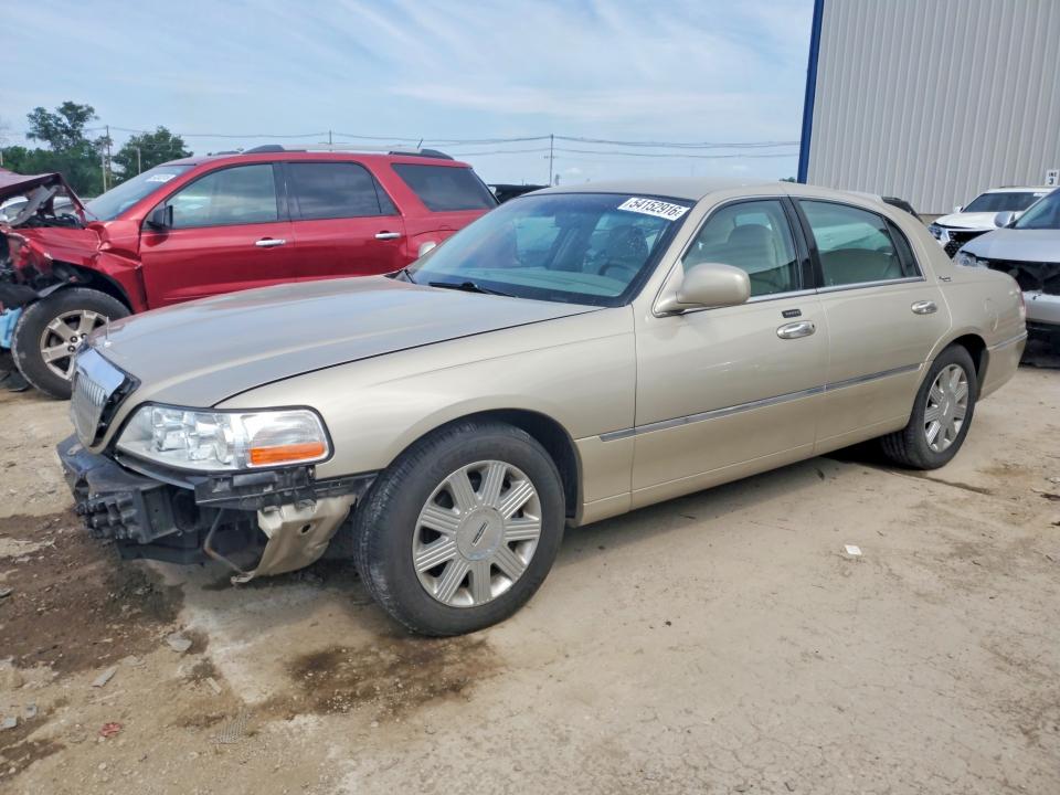 2005 Lincoln Town Car მანქანა იყიდება აუქციონზე, vin: 1LNHM82W05Y630001, აუქციონის ნომერი: 54152916