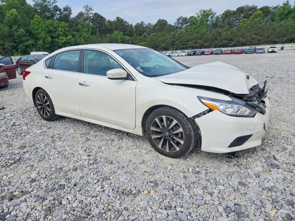 Продажа на аукционе авто 2018 Nissan Altima, vin: 1N4AL3AP8JC153899, номер лота: 54636266