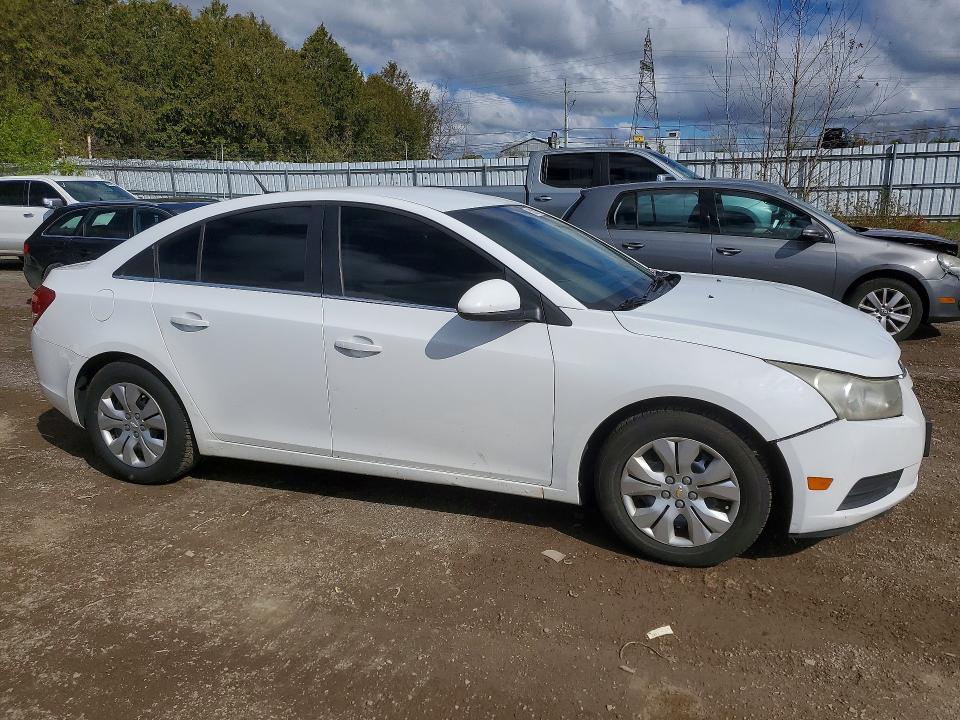 53527066 :رقم المزاد ، 1G1PC5SB9E7403676 vin ، 2014 Chevrolet Cruze مزاد بيع