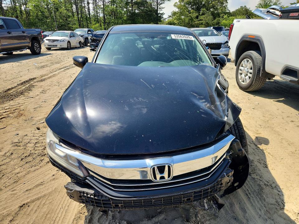 53562626 :رقم المزاد ، 1HGCR2F34HA237985 vin ، 2017 Honda Accord مزاد بيع