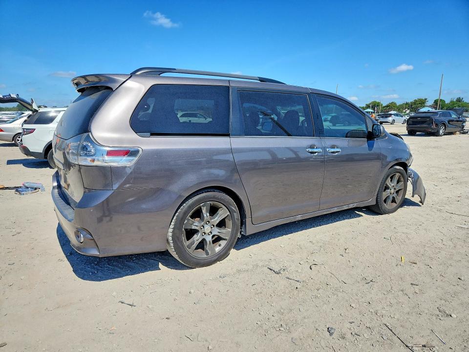 2015 Toyota Sienna მანქანა იყიდება აუქციონზე, vin: 5TDXK3DC5FS647885, აუქციონის ნომერი: 53012686