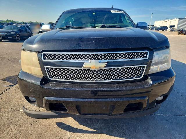 53513626 :رقم المزاد ، 1GNSCKE06BR390872 vin ، 2011 Chevrolet Suburban مزاد بيع