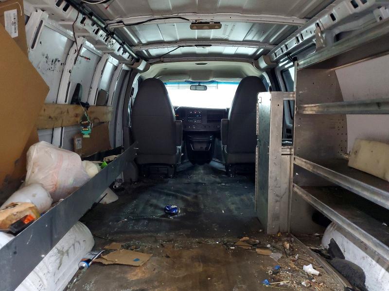 54846836 :رقم المزاد ، 1GCWGFCF6F1147077 vin ، 2015 Chevrolet Express G2500 مزاد بيع