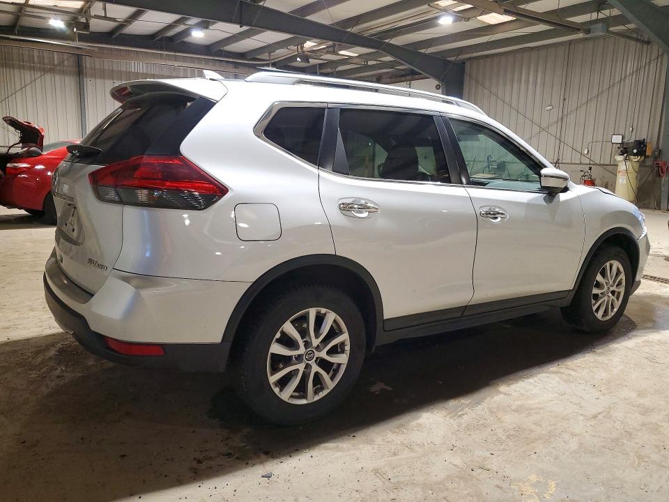 Продаж на аукціоні авто 2018 Nissan Rogue, vin: 5N1AT2MVXJC806257, номер лоту: 53371446