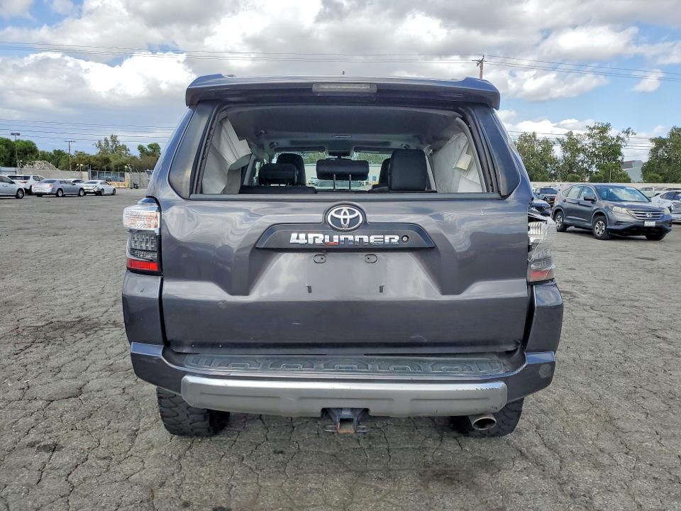 2019 Toyota 4runner მანქანა იყიდება აუქციონზე, vin: JTEBU5JR7K5709422, აუქციონის ნომერი: 55142206