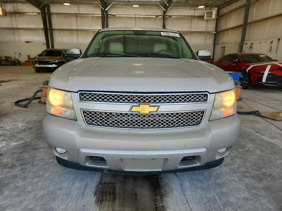 53005226 :رقم المزاد ، 1GNFK16308J209909 vin ، 2008 Chevrolet Suburban مزاد بيع