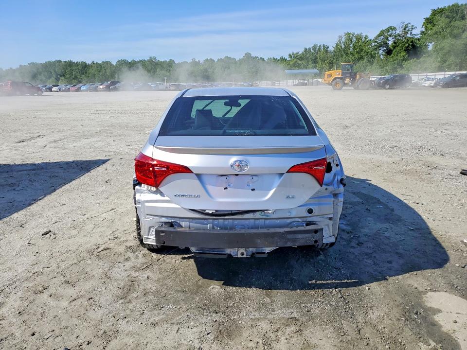 Продаж на аукціоні авто 2018 Toyota Corolla, vin: 5YFBURHE1JP821407, номер лоту: 52020086