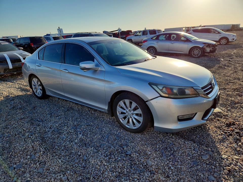 2013 Honda Accord მანქანა იყიდება აუქციონზე, vin: 1HGCR2F84DA137827, აუქციონის ნომერი: 53232106