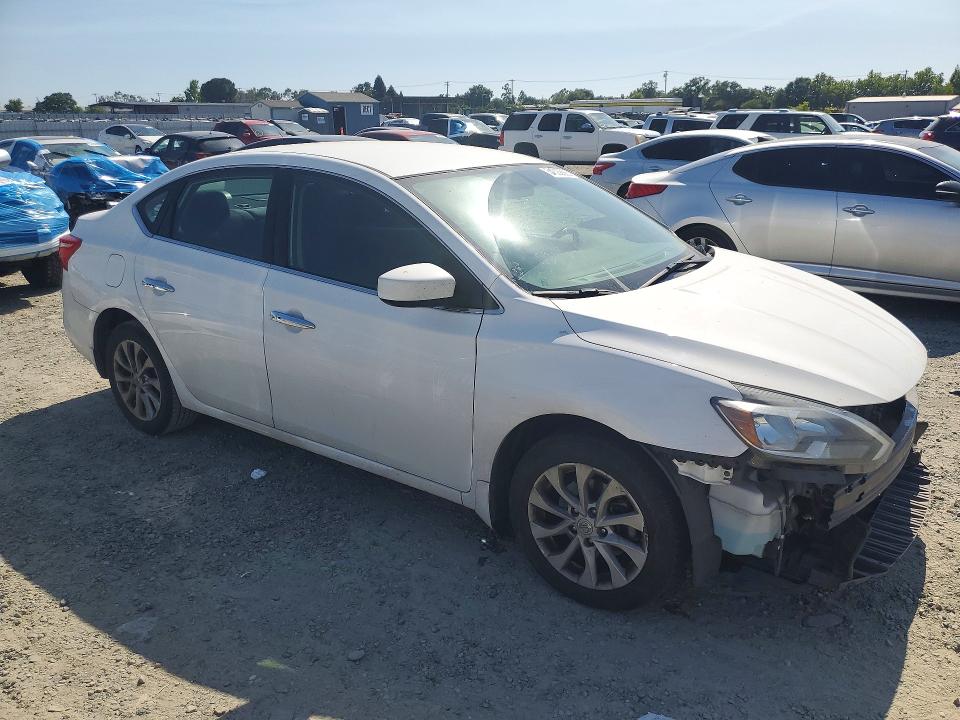 54522886 :رقم المزاد ، 3N1AB7AP6JL639218 vin ، 2018 Nissan Sentra مزاد بيع