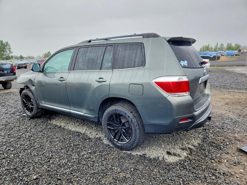 2013 Toyota Highlander მანქანა იყიდება აუქციონზე, vin: 5TDBK3EH0DS273249, აუქციონის ნომერი: 55380946