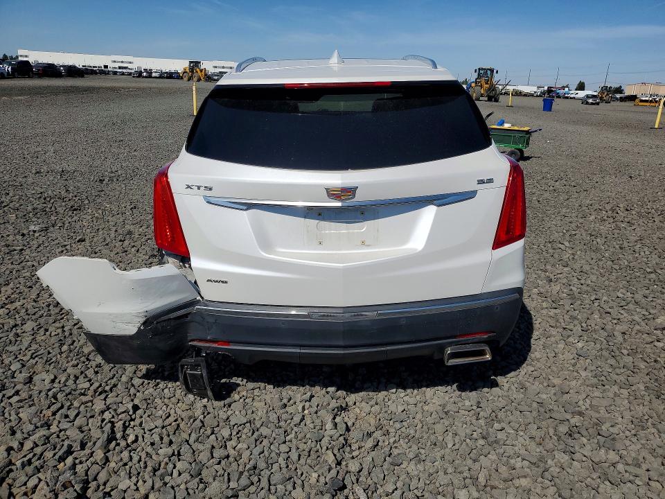 52536076 :رقم المزاد ، 1GYKNERS7HZ146294 vin ، 2017 Cadillac Xt5 مزاد بيع