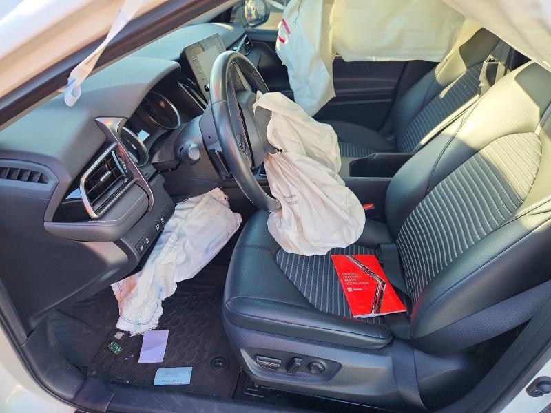 52451176 :رقم المزاد ، 4T1G11AK4NU038974 vin ، 2022 Toyota Camry مزاد بيع