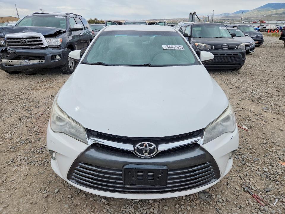 54497916 :رقم المزاد ، 4T1BF1FK0HU733980 vin ، 2017 Toyota Camry مزاد بيع