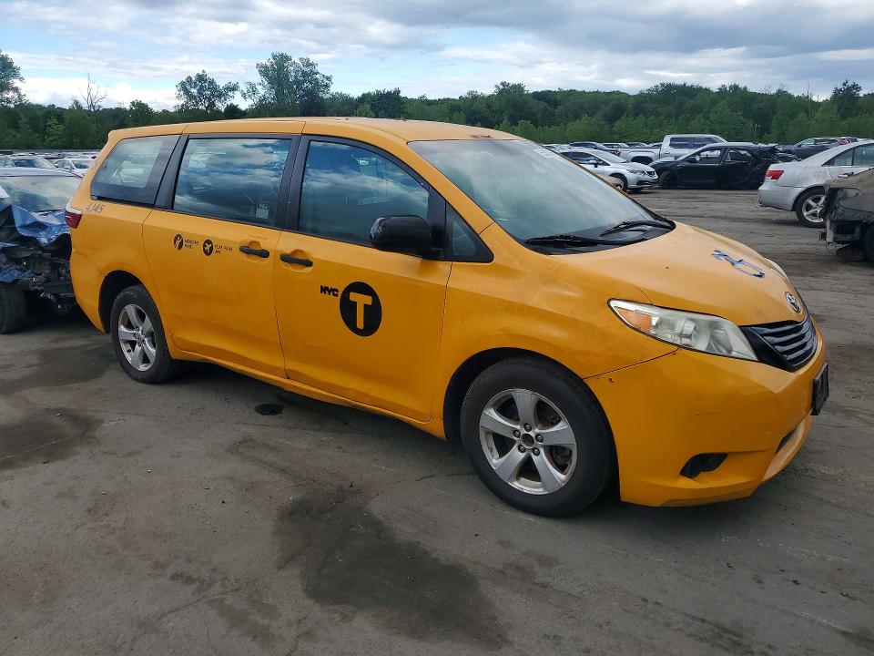 55360556 :رقم المزاد ، 5TDZZ3DC6HS876342 vin ، 2017 Toyota Sienna مزاد بيع