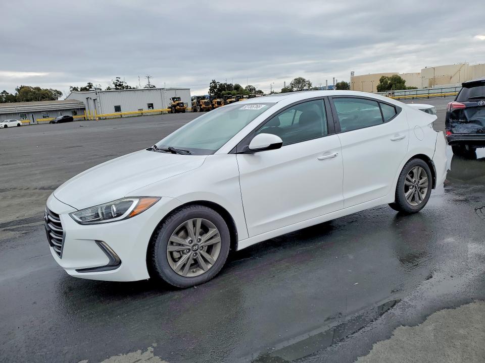 52755766 :رقم المزاد ، 5NPD84LF2JH300421 vin ، 2018 Hyundai Elantra مزاد بيع