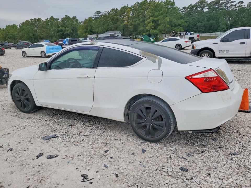 52915756 :رقم المزاد ، 1HGCS1B86AA002736 vin ، 2010 Honda Accord مزاد بيع