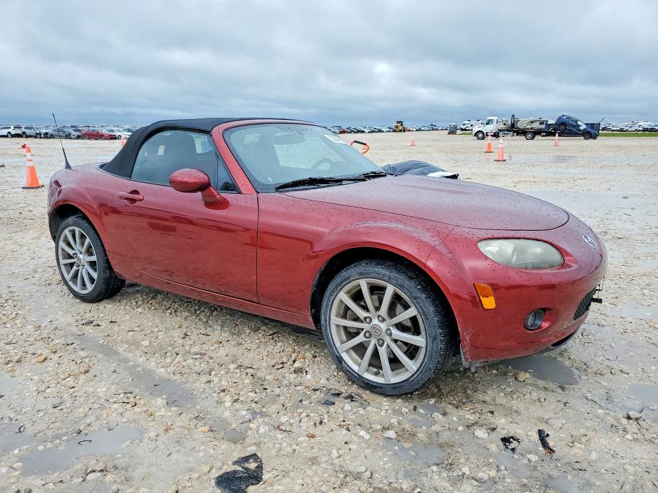 52206856 :رقم المزاد ، JM1NC25FX70137382 vin ، 2007 Mazda Mx-5 Miata مزاد بيع