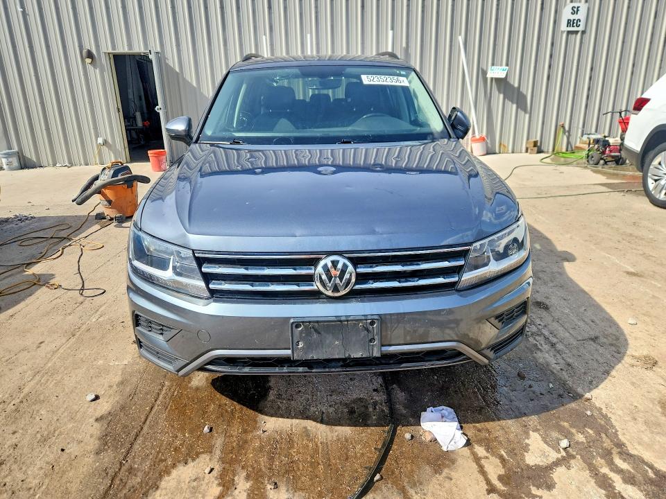 52352356 :رقم المزاد ، 3VV2B7AX3KM186531 vin ، 2019 Volkswagen Tiguan مزاد بيع