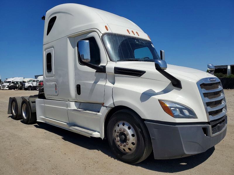 Продажа на аукционе авто 2020 Freightliner Cascadia 126, vin: 3AKJHHDR7LSLR4455, номер лота: 55703876