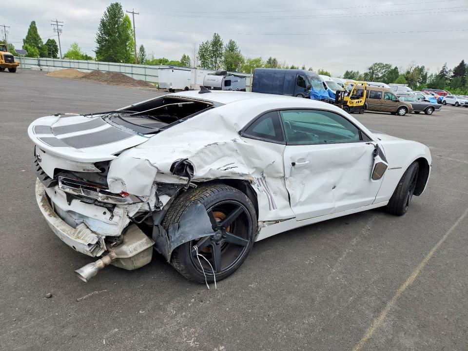 Продажа на аукционе авто 2015 Chevrolet Camaro, vin: 2G1FC1E35F9158576, номер лота: 52677796