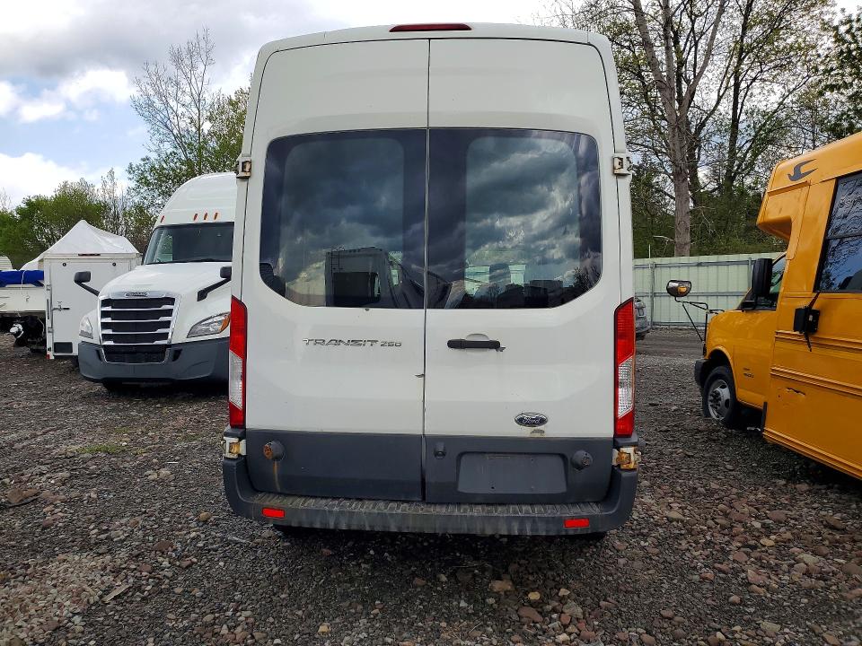 53082426 :رقم المزاد ، 1FTYR2XM6HKA66971 vin ، 2017 Ford Transit مزاد بيع