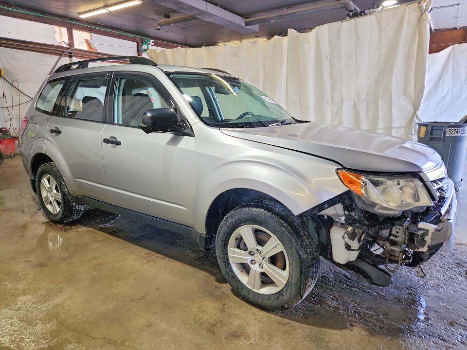 52649596 :رقم المزاد ، JF2SHABC1DH435388 vin ، 2013 Subaru Forester مزاد بيع