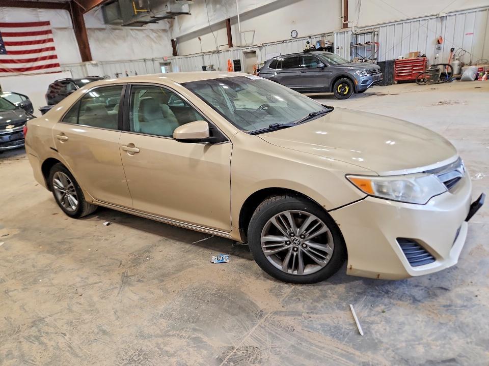 53295686 :رقم المزاد ، 4T1BF1FK7CU580670 vin ، 2012 Toyota Camry مزاد بيع