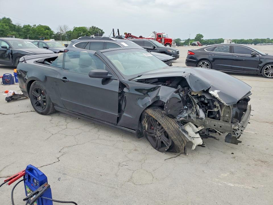 55687066 :رقم المزاد ، 1ZVBP8EM1E5322782 vin ، 2014 Ford Mustang مزاد بيع