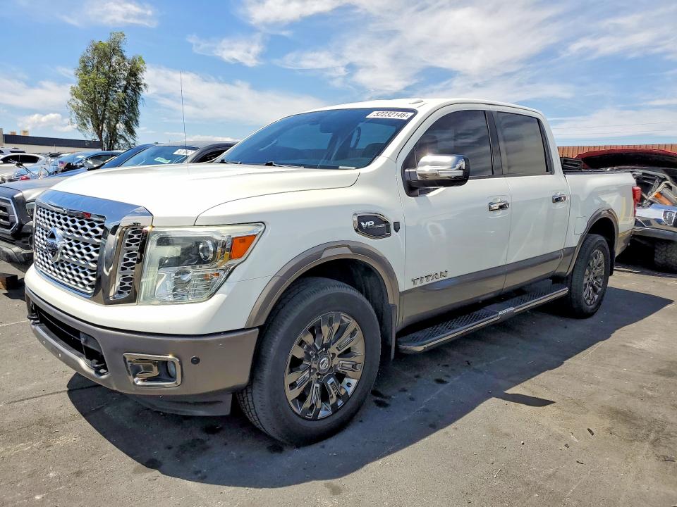 52232146 :رقم المزاد ، 1N6AA1E55HN528401 vin ، 2017 Nissan Titan مزاد بيع