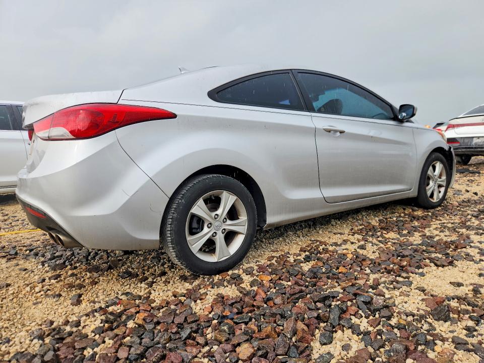 2013 Hyundai Elantra Coupe მანქანა იყიდება აუქციონზე, vin: KMHDH6AE3DU002780, აუქციონის ნომერი: 55175616