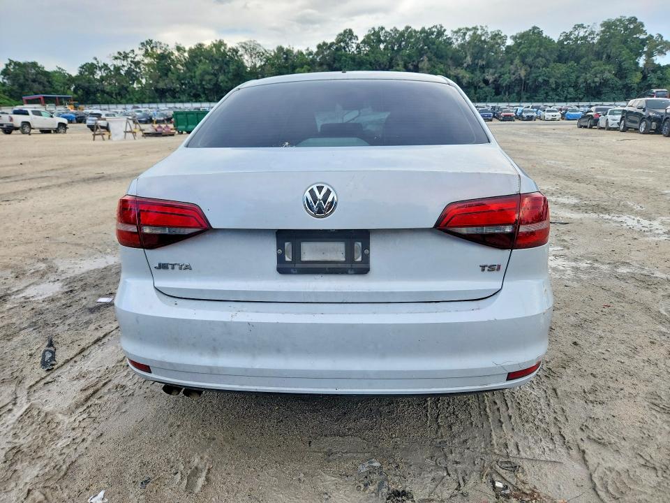 56668236 :رقم المزاد ، 3VW2B7AJ5HM265845 vin ، 2017 Volkswagen Jetta مزاد بيع