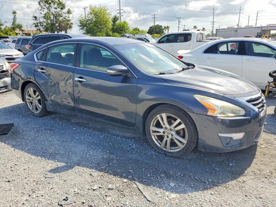 2013 Nissan Altima მანქანა იყიდება აუქციონზე, vin: 1N4BL3AP3DC191615, აუქციონის ნომერი: 54081006