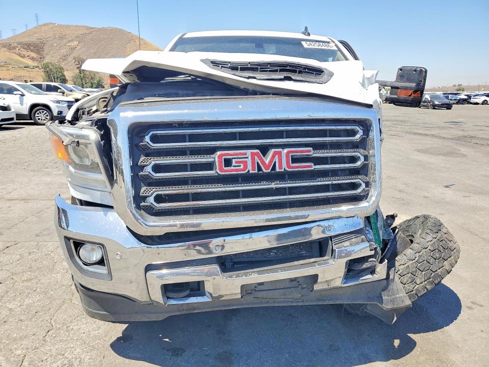 54258486 :رقم المزاد ، 1GT12TEY9JF125298 vin ، 2018 Gmc Sierra مزاد بيع