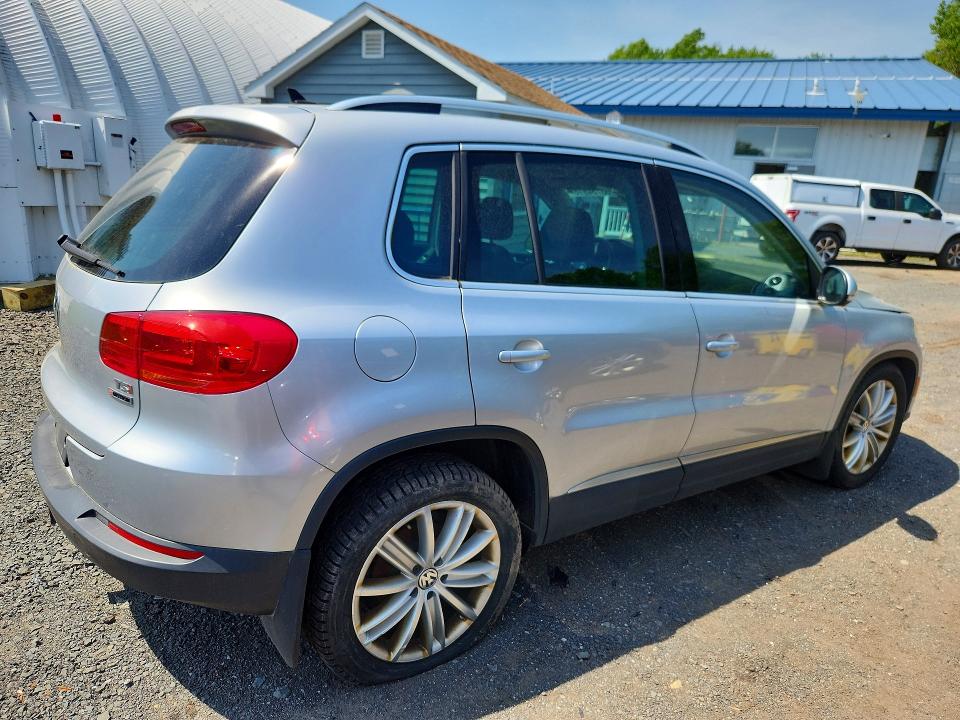 2016 Volkswagen Tiguan მანქანა იყიდება აუქციონზე, vin: WVGBV7AX1GW539874, აუქციონის ნომერი: 53784916