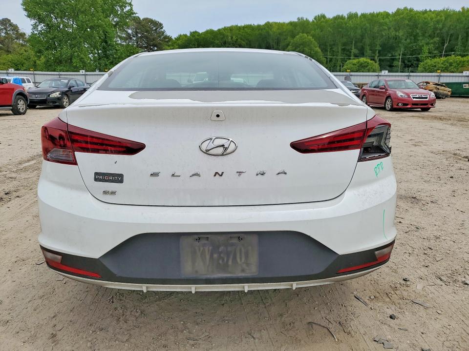 2020 Hyundai Elantra მანქანა იყიდება აუქციონზე, vin: 5NPD74LF4LH503820, აუქციონის ნომერი: 56465396