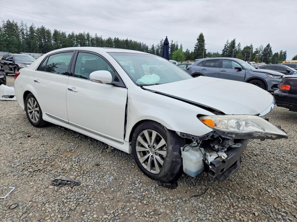 55529546 :رقم المزاد ، 4T1BK3DB5BU399771 vin ، 2011 Toyota Avalon مزاد بيع