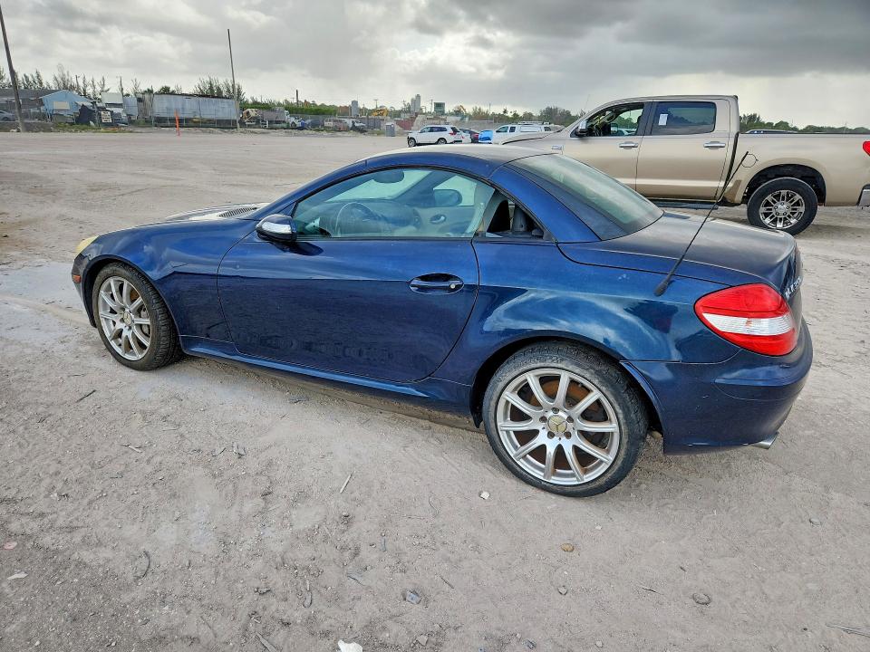 55242986 :رقم المزاد ، WDBWK56F95F052078 vin ، 2005 Mercedes-benz Slk مزاد بيع