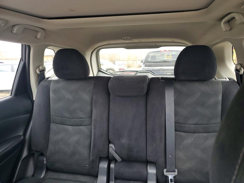 53098336 :رقم المزاد ، 5N1AT2MV4FC872360 vin ، 2015 Nissan Rogue مزاد بيع