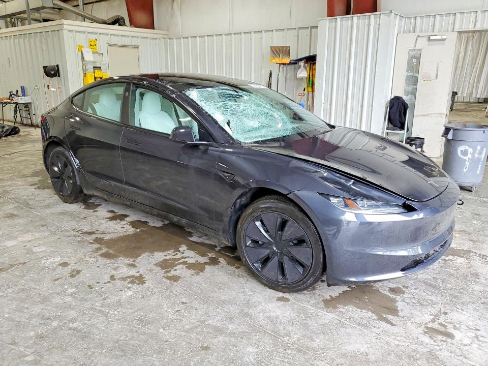 Продажа на аукционе авто 2024 Tesla Model 3, vin: 5YJ3E1EA6RF863860, номер лота: 52739716