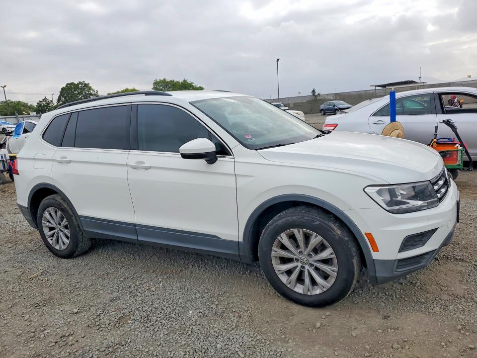 Продаж на аукціоні авто 2019 Volkswagen Tiguan, vin: 3VV2B7AXXKM043690, номер лоту: 53949586
