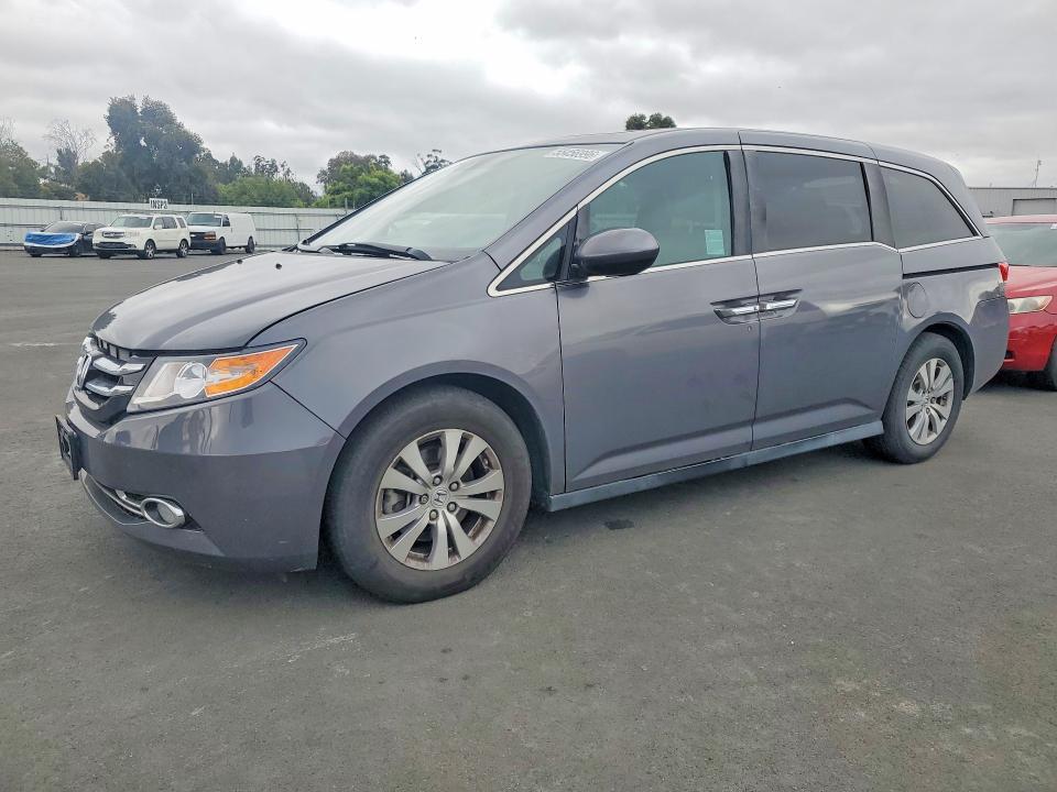 55456996 :رقم المزاد ، 5FNRL5H6XFB037572 vin ، 2015 Honda Odyssey مزاد بيع