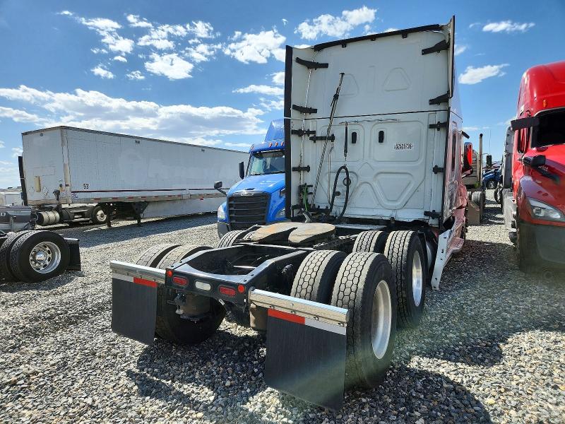 52525736 :رقم المزاد ، 3AKJHHDR1MSMA6399 vin ، 2021 Freightliner Cascadia 126 مزاد بيع