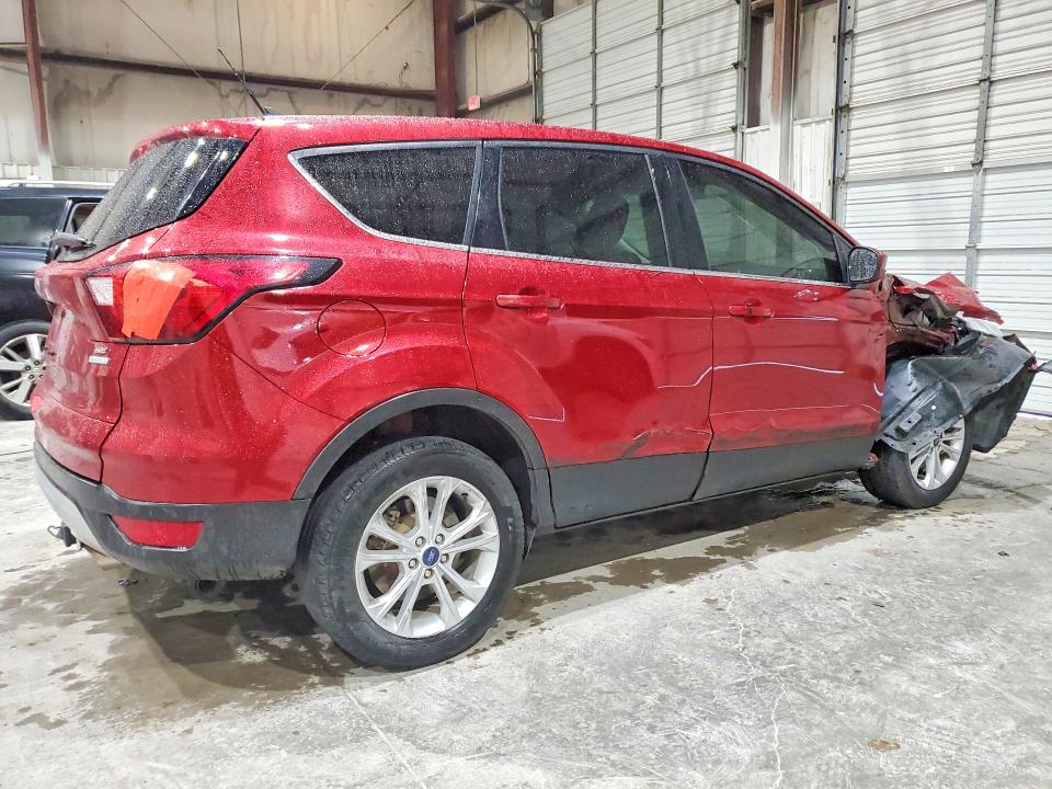 Продаж на аукціоні авто 2019 Ford Escape, vin: 1FMCU0GD4KUB00863, номер лоту: 55060016