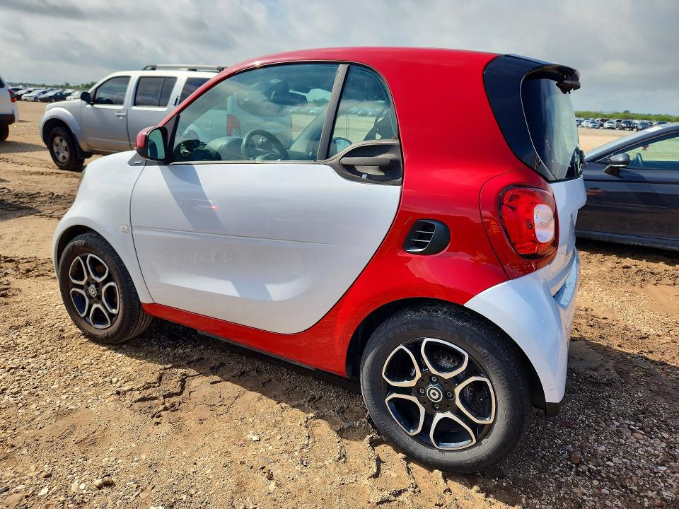 54650866 :رقم المزاد ، WMEFJ9BA0JK283377 vin ، 2018 Smart Fortwo مزاد بيع
