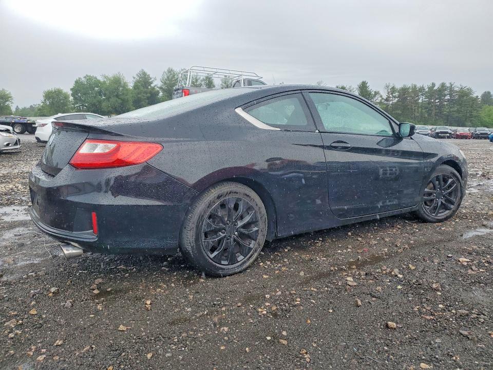 54277546 :رقم المزاد ، 1HGCT1B37FA006139 vin ، 2015 Honda Accord مزاد بيع