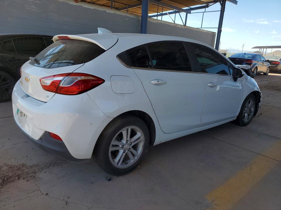 54688986 :رقم المزاد ، 3G1BE6SM0JS583671 vin ، 2018 Chevrolet Cruze مزاد بيع
