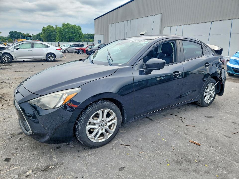 53318066 :رقم المزاد ، 3MYDLBYV3JY313475 vin ، 2018 Toyota Yaris Ia مزاد بيع